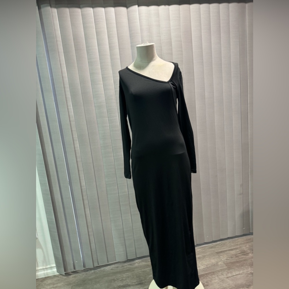 Elegant Black Long Sleeve Dress - Picture 5 of 8